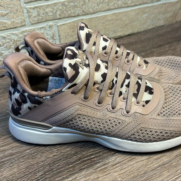 APL Techloom Tracer Gym Shoes Sneakers Almond/Pristine/Leopard  $250 Sz 8 - Picture 1 of 9